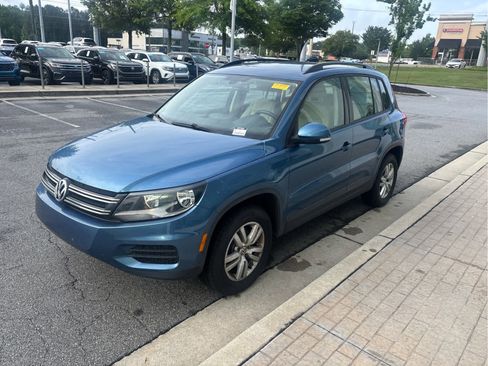 Used 2017 Volkswagen Tiguan Limited FWD image 4