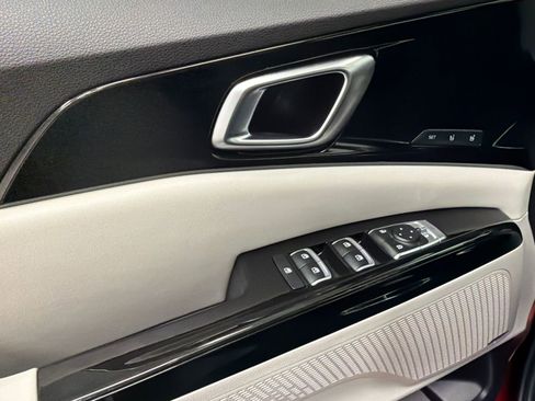 Used 2024 Kia Carnival SX Prestige FWD image 35