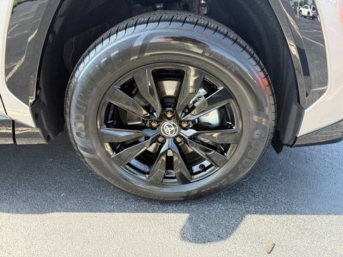 Certified 2026 Toyota RAV4 SE AWD/4WD image 8