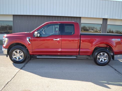 Certified 2022 Ford F150 XLT w/ Equipment Group 302A High image 5