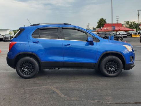 Used 2016 Chevrolet Trax LT w/ LT Convenience Package AWD/4WD image 5