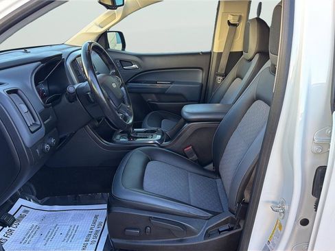 Used 2017 Chevrolet Colorado Z71 image 11