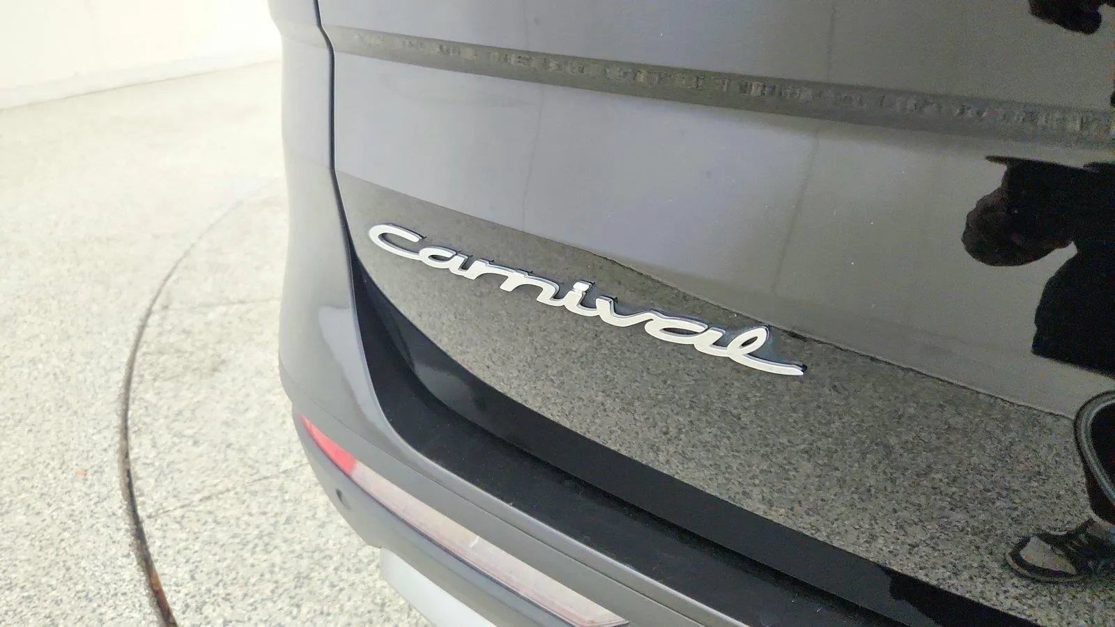 Used 2022 Kia Carnival SX Prestige FWD image 41