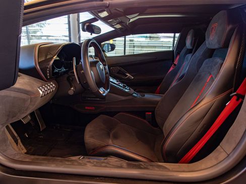 Used 2016 Lamborghini Aventador LP 700-4 AWD/4WD image 17