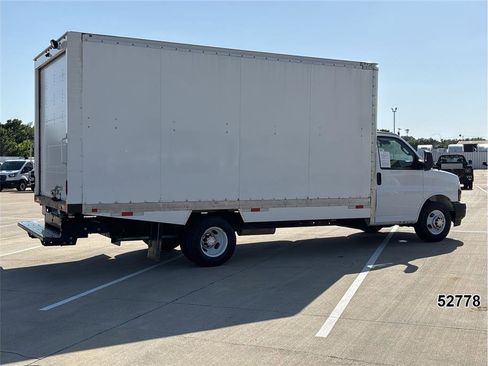 Used 2024 Chevrolet Express 3500 w/ Power Convenience Package RWD image 2