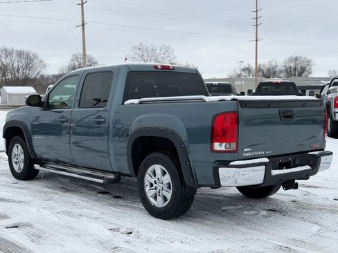 Used 2009 GMC Sierra 1500 SLT w/ Suspension Package, Off-Road image 7