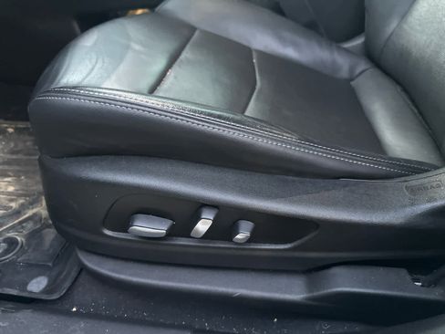 Used 2021 Cadillac XT6 Sport w/ LPO, ONYX Package image 8