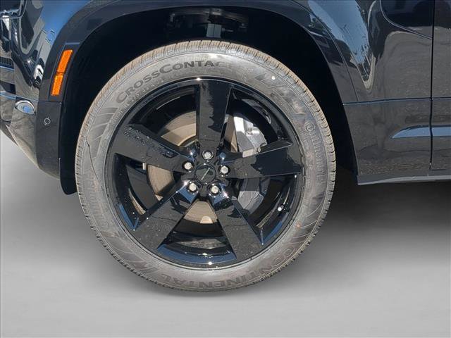 New 2026 Land Rover Defender 110 X-Dynamic SE AWD/4WD image 10