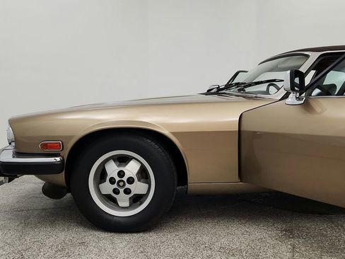 Used 1988 Jaguar XJS V12 Convertible image 13