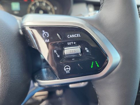 New 2024 Jaguar E-PACE R-Dynamic SE image 32