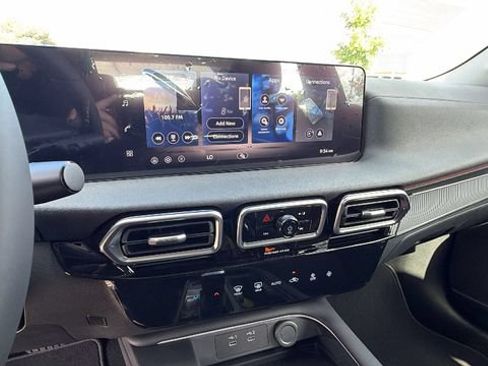 New 2026 Nissan Sentra SR FWD image 25