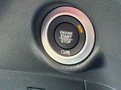 New 2026 Chrysler Voyager LX image 27