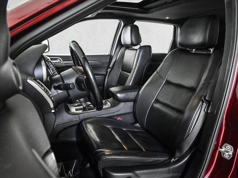 Used 2020 Jeep Grand Cherokee Limited AWD/4WD image 17
