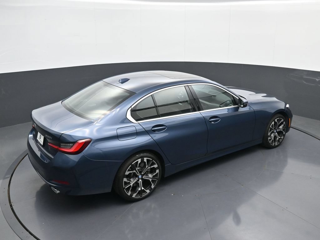 Used 2026 BMW 330i xDrive Sedan AWD/4WD image 35