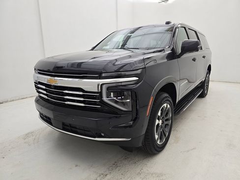 New 2026 Chevrolet Suburban LT w/ Comfort Package image 36