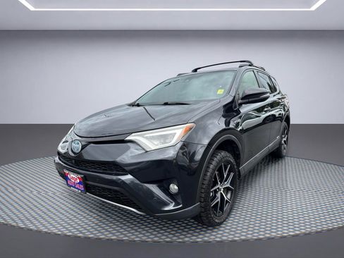 Used 2018 Toyota RAV4 SE w/ Advanced Technology Package AWD/4WD image 2