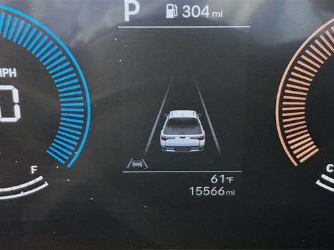 Used 2025 Hyundai Santa Cruz SEL image 13