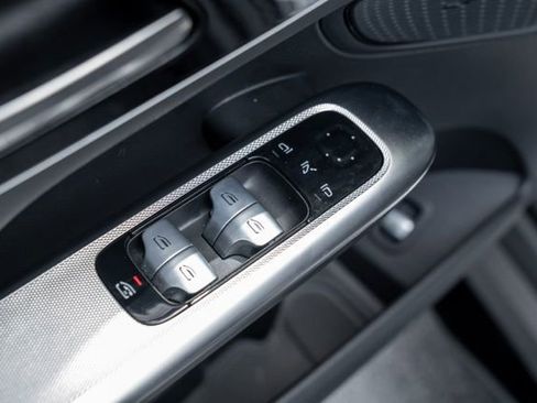 Used 2025 Mercedes-Benz GLC 43 AMG 4MATIC image 51