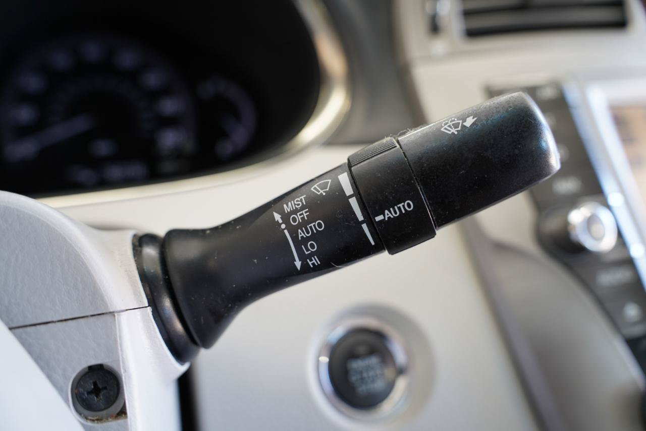 Used 2012 Toyota Avalon Limited FWD image 15