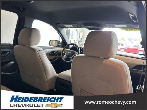 Used 2023 Chevrolet Traverse LS FWD image 31
