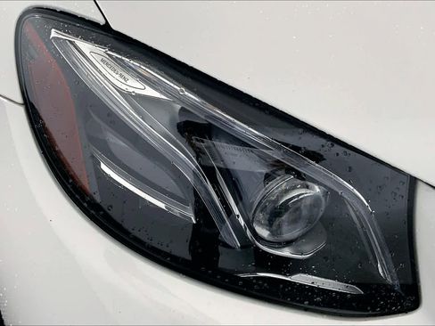 Used 2019 Mercedes-Benz E 300 4MATIC image 27