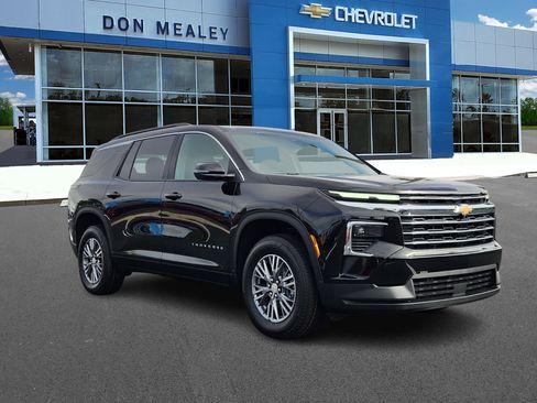 New 2026 Chevrolet Traverse LT w/ Driver Confidence Package image 1