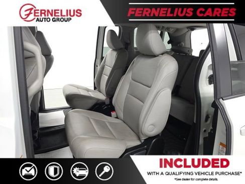 Used 2017 Toyota Sienna Limited Premium image 21