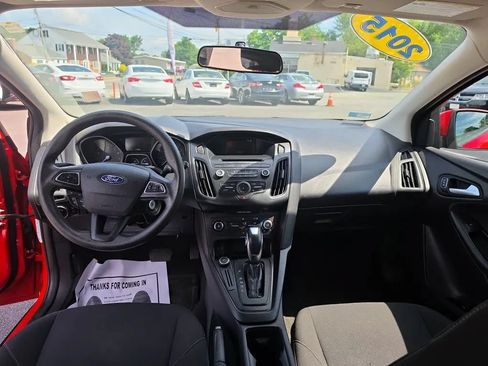 Used 2015 Ford Focus SE FWD image 14