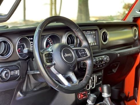 Used 2018 Jeep Wrangler Unlimited Rubicon w/ Safety Group image 14