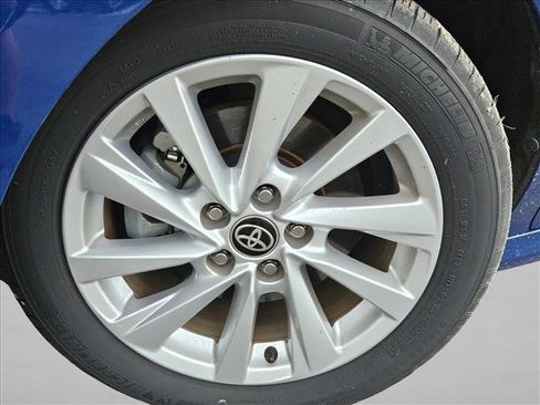 Used 2023 Toyota Camry LE w/ Convenience Package FWD image 5