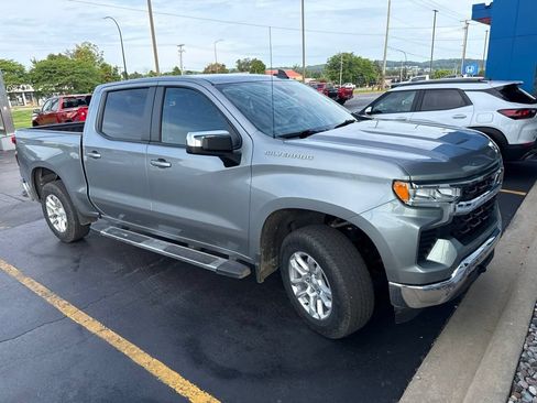 Used 2023 Chevrolet Silverado 1500 LT AWD/4WD image 11