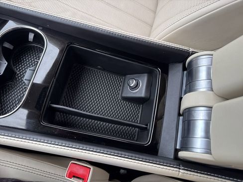 Used 2014 Bentley Flying Spur W12 image 31