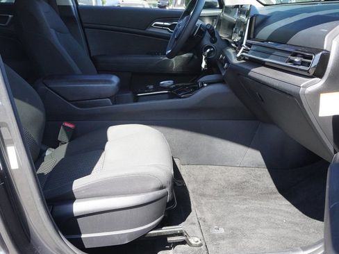 Used 2023 Kia Sportage LX AWD/4WD image 25