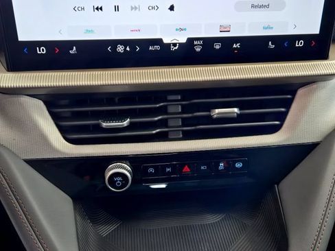 New 2026 Ford Explorer Active RWD image 15