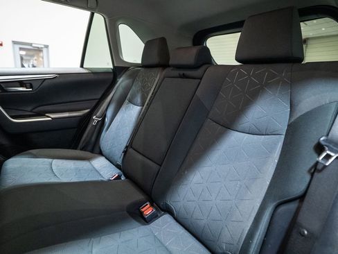 Used 2020 Toyota RAV4 XLE image 30