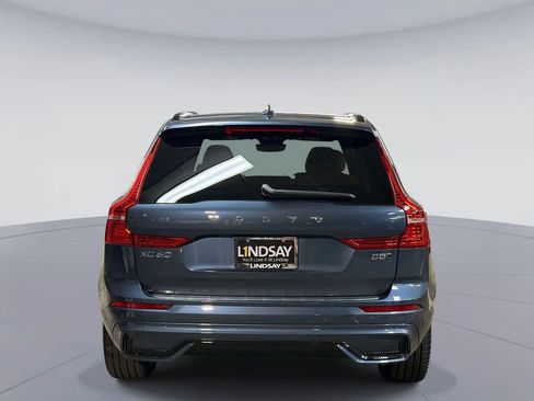 Used 2025 Volvo XC60 B5 Ultra w/ Protection Package Premier AWD/4WD image 11