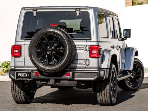 Used 2021 Jeep Wrangler Unlimited Sahara w/ Cold Weather Group AWD/4WD image 6
