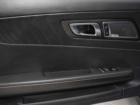 Used 2018 Mercedes-Benz AMG GT C image 40