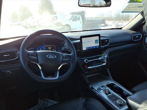 Used 2023 Ford Explorer ST w/ Equipment Group 401A image 11