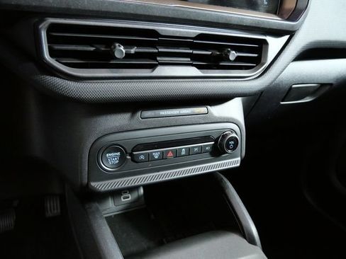 Certified 2025 Ford Bronco Sport Outer Banks w/ Outer Banks Tech Package+ AWD/4WD image 21