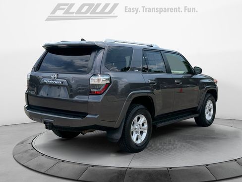 Used 2016 Toyota 4Runner SR5 AWD/4WD image 9