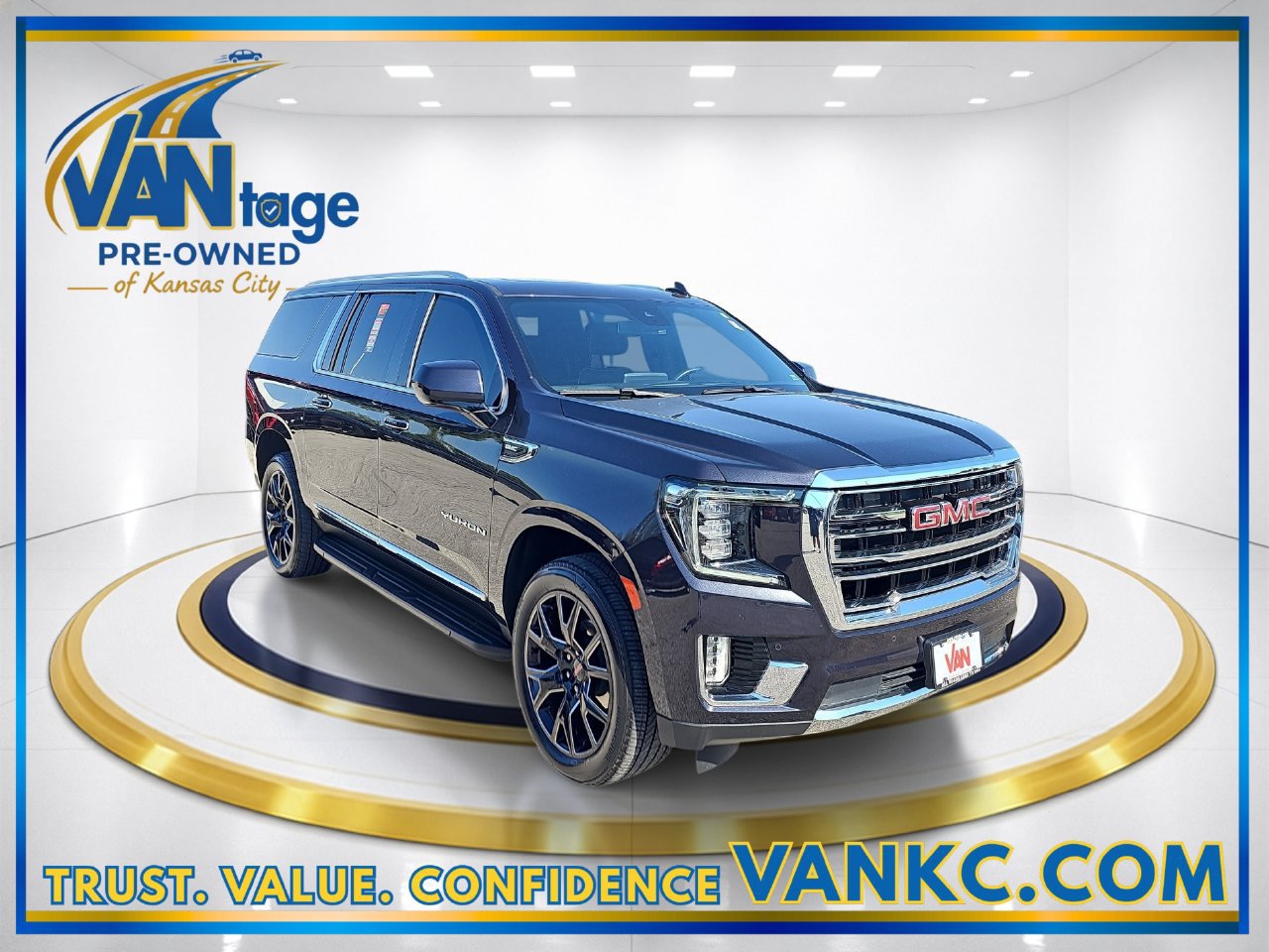 Used 2023 GMC Yukon XL SLT AWD/4WD image 3