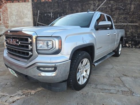 Used 2016 GMC Sierra 1500 SLE w/ SLE Value Package image 1