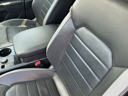 Used 2021 Volkswagen Atlas SEL Premium image 7