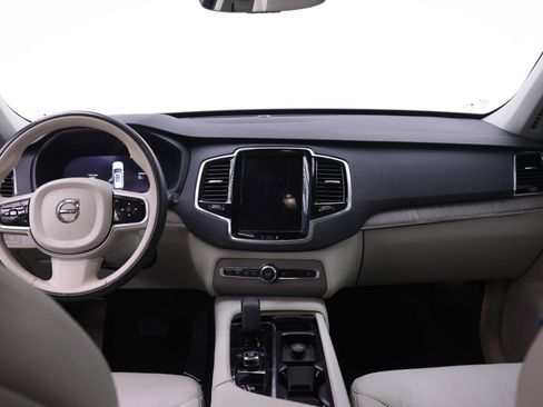Certified 2025 Volvo XC90 T8 Plus w/ Protection Package Premier AWD/4WD image 8