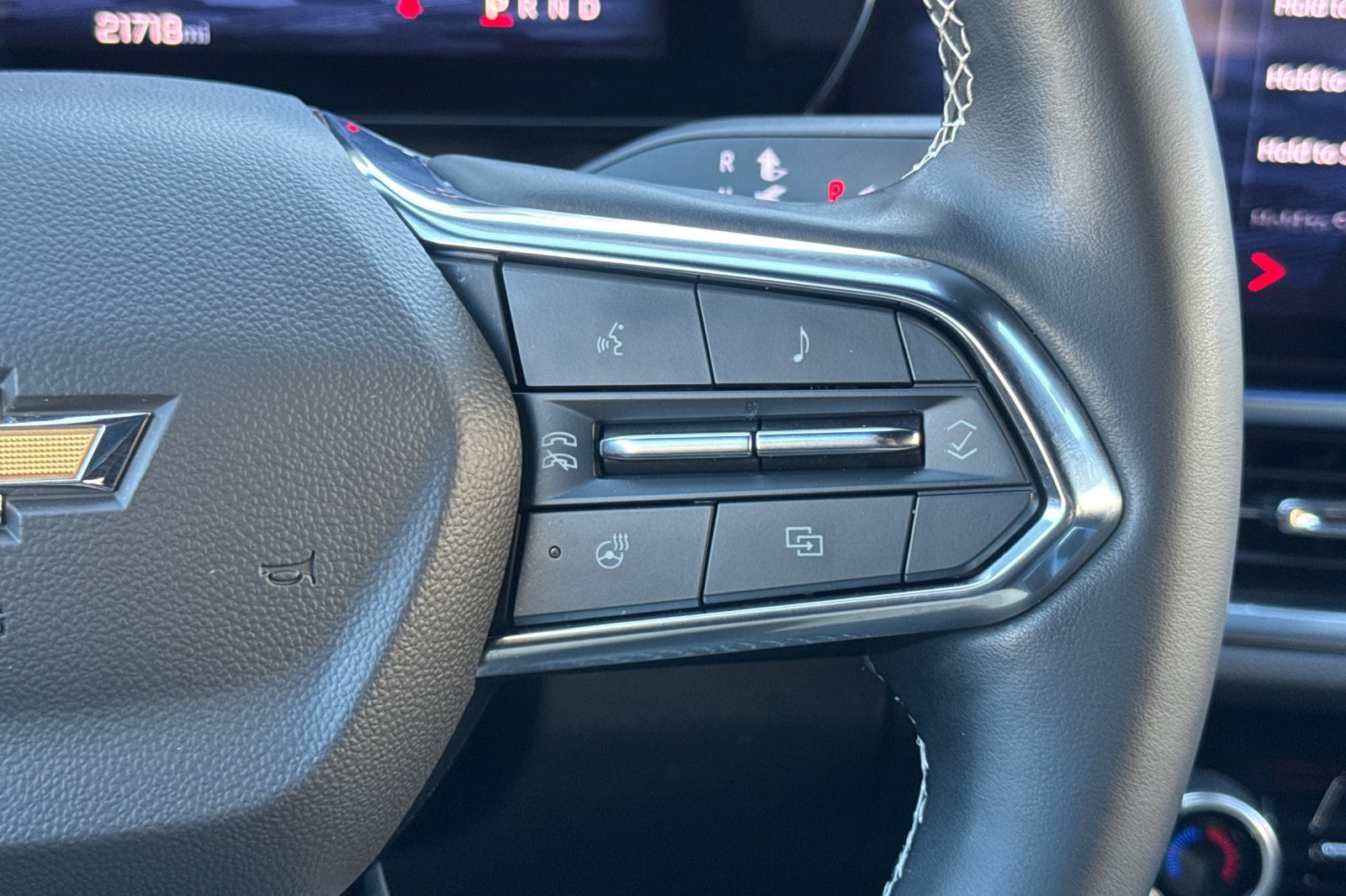 Used 2024 Chevrolet Equinox EV LT FWD image 36