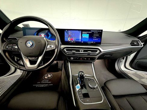 Used 2023 BMW i4 eDrive35 w/ Premium Package RWD image 14