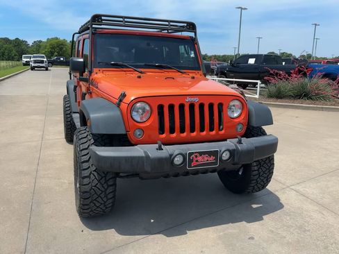 Used 2015 Jeep Wrangler Unlimited Sport w/ Quick Order Package 24S AWD/4WD image 2