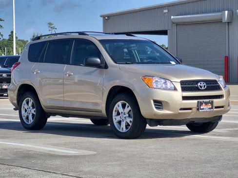 Used 2011 Toyota RAV4 2WD w/ Upgrade Value Pkg image 8