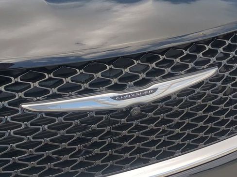 New 2026 Chrysler Pacifica Select image 13